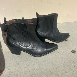 Guess Black Leather Western Ankle Boots | Made in Spain
